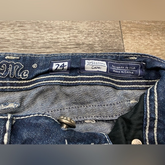 MISS ME FLUER TOTEM STONEWOOD WASH CAPRIS FROM THE BUCKLE in Size 24 - Picture 10 of 12